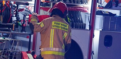 Samochód osobowy stanął w płomieniach w Pleszewie