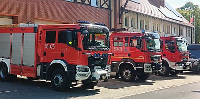 Groźny pożar w Kowalewie. W akcji kilka zastępów straży