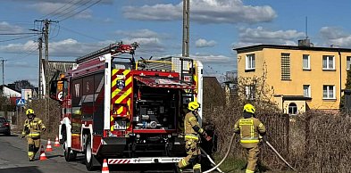 [Zdjęcia] Paliło się w Choczu. Na miejscu straż i policja