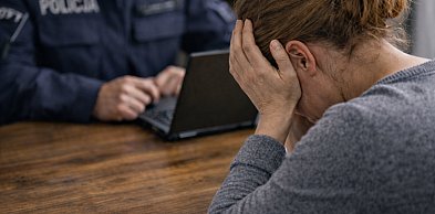 Myślała, że chroni swoje pieniądze. Straciła wszystko przez oszustów