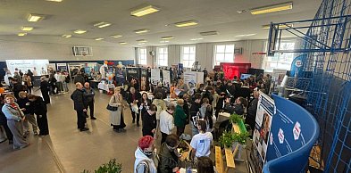 [Zdjęcia] Tłumy na targach w Pleszewie. Co najbardziej interesuje młodzież?