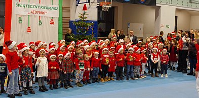 [Zdjęcia] Jarmark Mikołajkowy w pleszewskiej Jedynce. Świąteczny klimat zagościł-15246