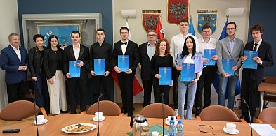 [Zdjęcia] Najlepsi uczniowie odebrali Nagrody Starosty Pleszewskiego