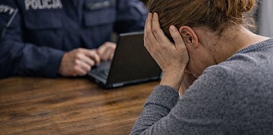 Myślała, że chroni swoje pieniądze. Straciła wszystko przez oszustów