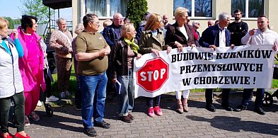 [Wideo, zdjęcia]. Nie pozwolimy na to nigdy! Protest mieszkańców w Brzeziu