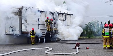 Gigantyczny i groźny pożar ogniw w regionie. W akcji również PSP Pleszew