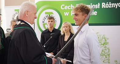 Pasowanie na czeladnika i wręczenie dyplomów zawodowych w ZSUG w Pleszewie-13403