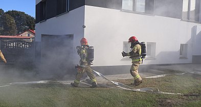 Bezpieczne „SMERFY”. Strażacy, maluchy i personel ćwiczyli ewakuację-13512