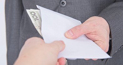 Zarabiasz bez firmy? Od 2026 roku wchodzi nowy, wyższy próg-13733