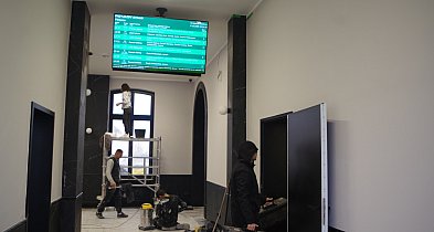 Dworzec PKP Pleszew w Kowalewie na finiszu. Piękne wnętrze  [zdjęcia]-15141