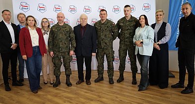 Żołnierze Wojsk Obrony Terytorialnej w pleszewskim OHP