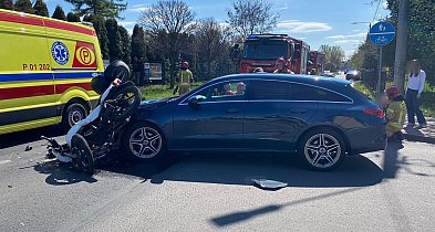 Groźny wypadek na skrzyżowaniu w Pleszewie. Ruch całkowicie zablokowany