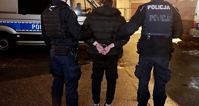 Brutalny nastolatek tak rozwiązał sprzeczkę. Pobitego zabrała karetka