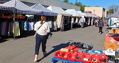 Handlowcy na pleszewskim targowisku zaniepokojeni. Nowe wymagania niszczą