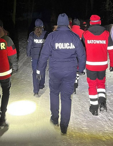 Zimowa akcja pomocy osobom bezdomnym. Policja apeluje o reagowanie-15715