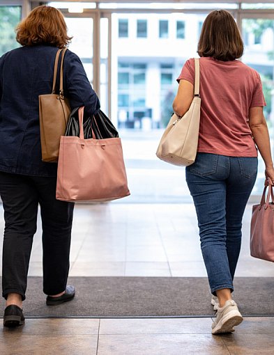 Zuchwała kradzież w pleszewskim sklepie. Kobiety usłyszały zarzuty