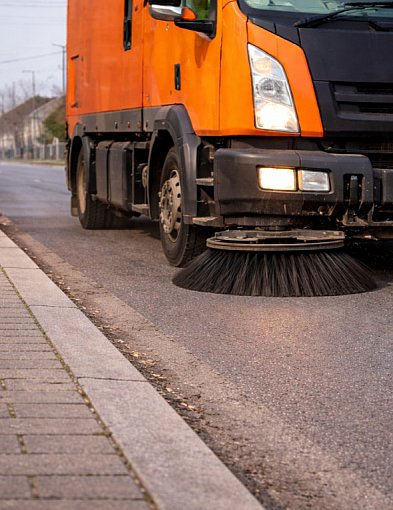 Mechaniczne sprzątanie ulic w Gołuchowie. Ważny komunikat dla mieszkańców