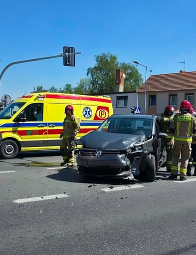Prosto z kościoła pognali interweniować na krajówce. Alarm po mszy
