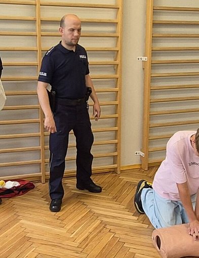 Każda sekunda ma znaczenie. Uczniowie z Lutyni ćwiczyli ratowanie życia