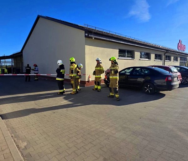 Wielkopolska: służby sprawdzają. Zawiadomienia dotyczą okolic sklepów Dino -13528
