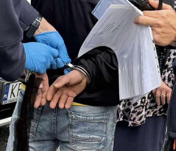[WIDEO] Region: szokujące rozmowy z „nieletnią”. Zatrzymali go łowcy...-13771