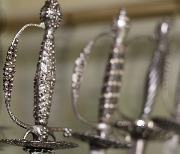 Przez wieki ludzie wypracowali wiele metod jak to zrobić. Zobacz w Dobrzycy-15838