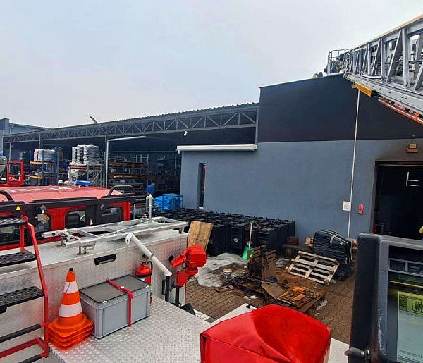 Pożar na terenie firmy kotlarskiej pod Pleszewem. Płomienie w filtrach-15841