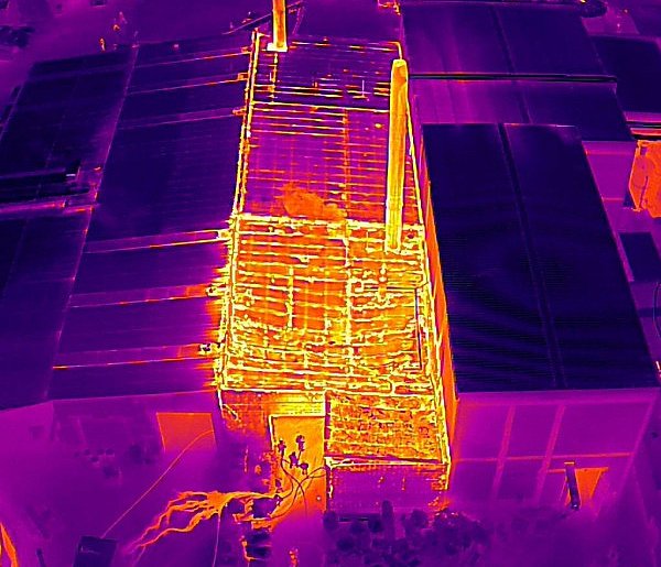 Nocny  pożar w zakładach Biernackiego