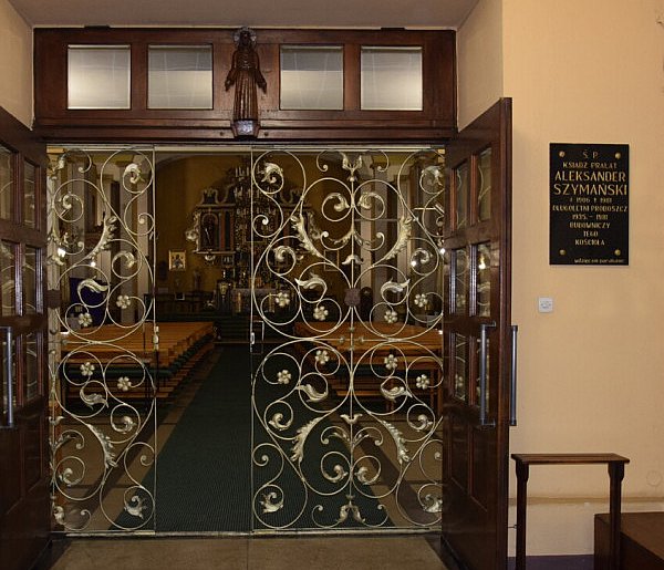 Kradzież w kościele gminy Pleszew. Spektakularne zatrzymanie na rynku