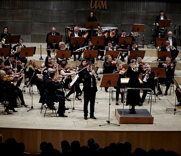 Wielki wieczór Alexa Makowieckiego z Pleszewa. Zagrał z Filharmonią