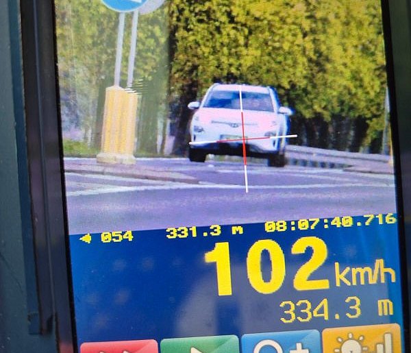 Młoda kobieta odmówiła przyjęcia mandatu po tym jak radar pokazał wynik