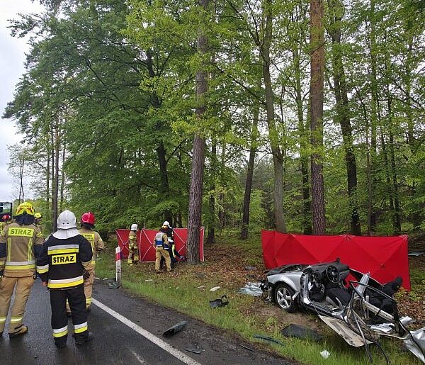 Tragiczny wypadek w Wielkopolsce. Dwoje Ukraińców