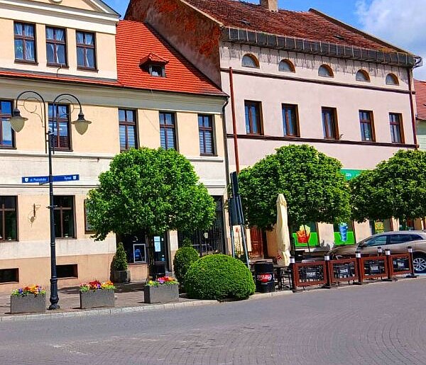 Zamówił kilka posiłków, wszystkie zjadł i uciekł. W pościg ruszyła kelnerka