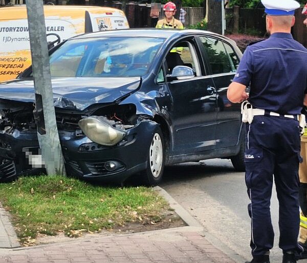 [Zdjęcia] 46-letnia kobieta wymusiła. Potem było słychać huk zderzenia