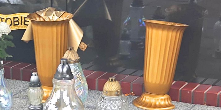 Hieny cmentarne w akcji na Cmentarzu Komunalnym i w innych miejscach