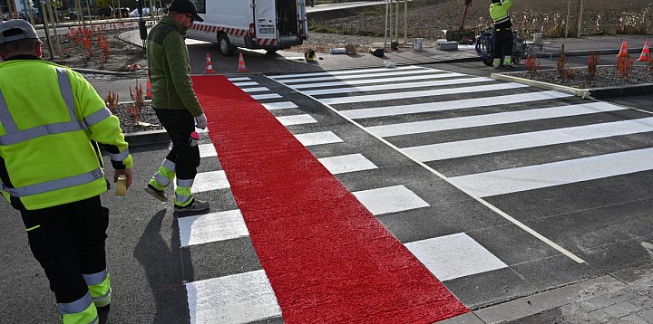 Rusza malowanie przejść i pasów ruchu w powiecie. Gdzie-13557