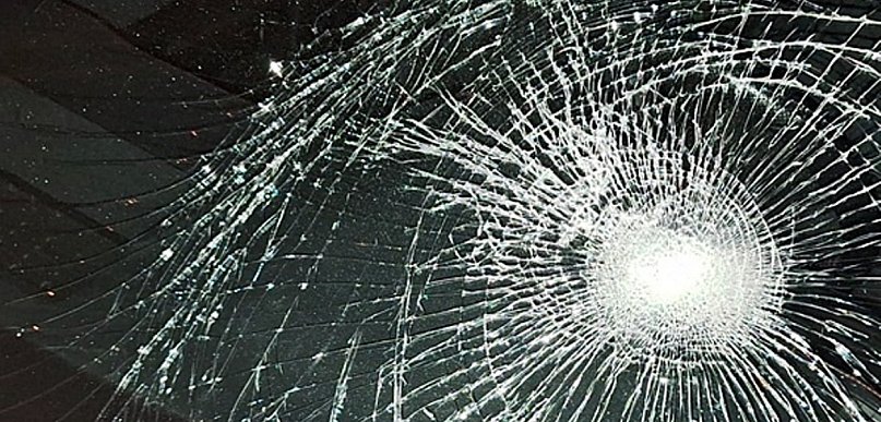 Sąsiedni powiat: rzucił w ciężarówkę brukiem. " Tak bez powodu"