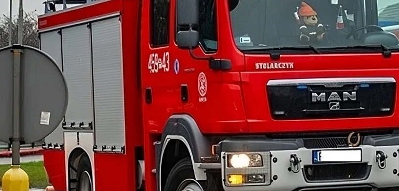 Trasa Pleszew - Jarocin. Zderzenie cysterny z osobówką