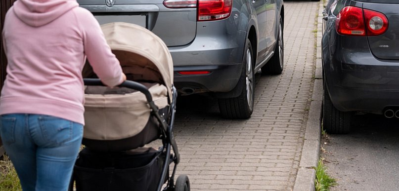 Mieszkańcy skarżą się na zachowanie kierowców. Policja: koniec pobłażania