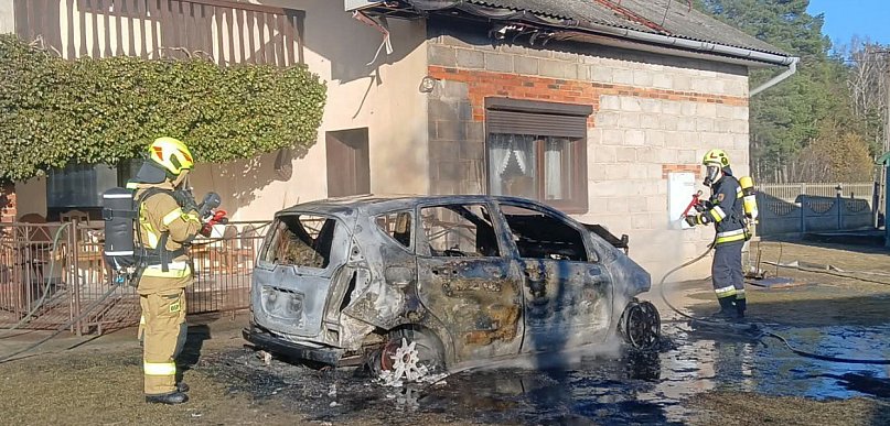 [fot] Jednostki straży z dwóch powiatów gasiły pożar w gminie Gizałki