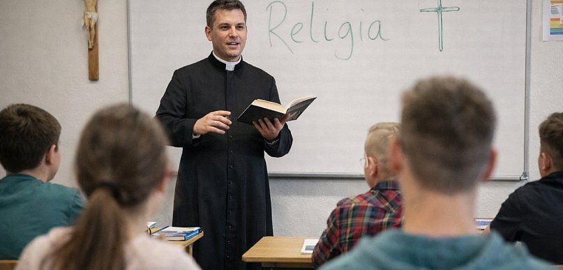Nowy program religii w szkołach. Wiadomo, kiedy wejdzie w życie