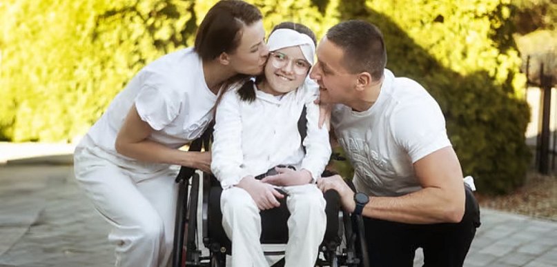 Czas ucieka, a stawką jest życie. Bez operacji Ania może przestać oddychać