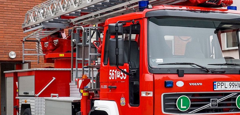 Dwuletnie dziecko zatrzaśnięte w mieszkaniu w wiosce pod Pleszewem