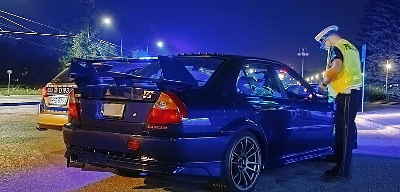 Koniec driftów na drogach. Nowe przepisy już obowiązują