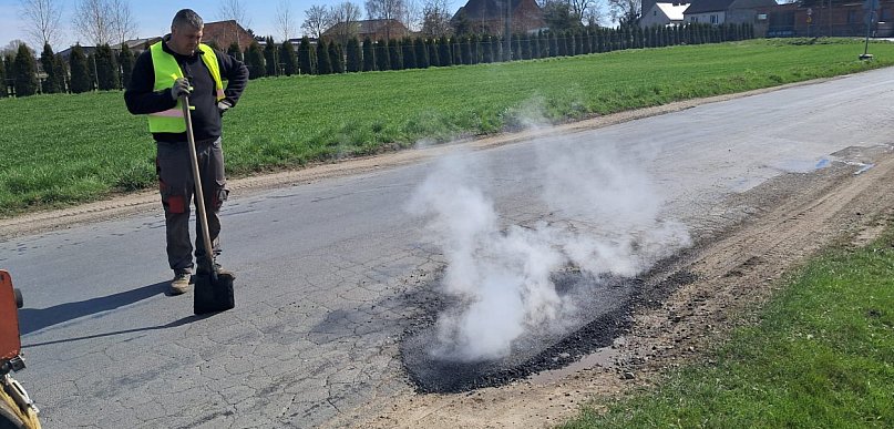 Remonty dróg w powiecie pleszewskim. Setki ton asfaltu trafią na ulice