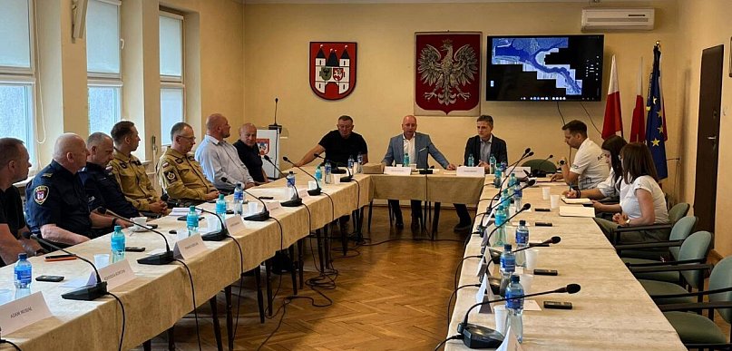Przygotowania do sezonu nad Jeziorem Gołuchowskim. Służby stawiają na