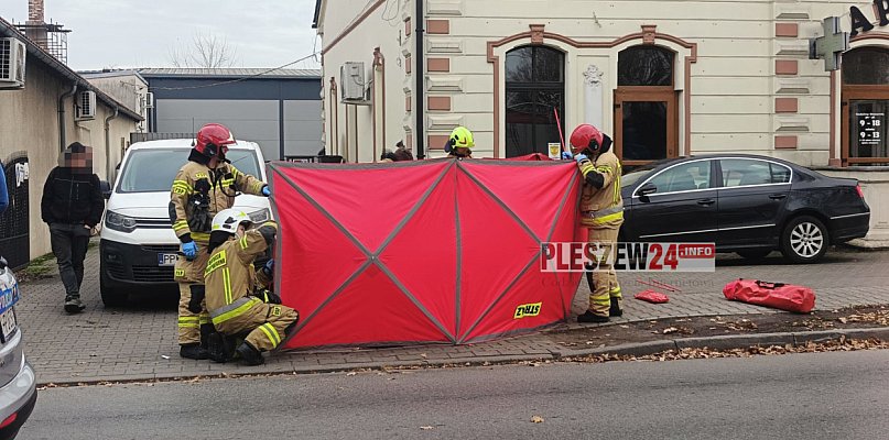 [Zdjęcia] Kobieta na rowerze potrącona na ulicy Sienkiewicza w Pleszewie - 14678