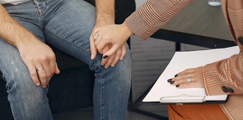 Wsparcie dla uzależnionych i ich rodzin. Dyżury specjalisty w gm. Czermin