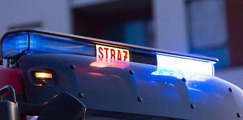 Zderzenie dwóch pojazdów w gminie Pleszew. Służby na miejcu