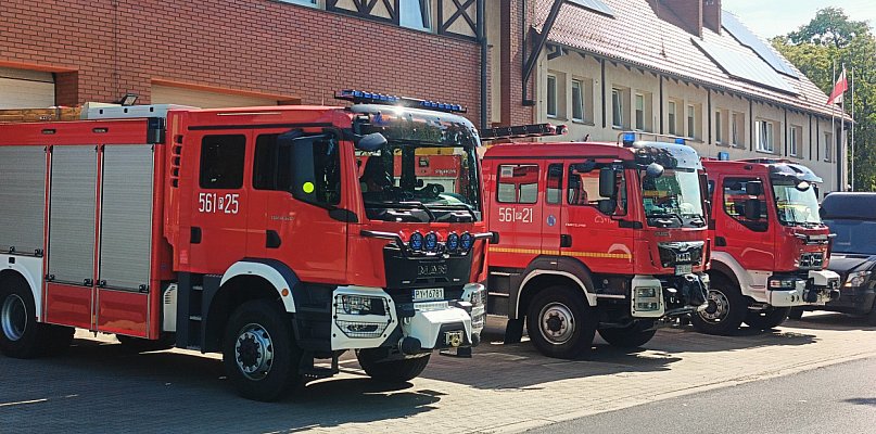 Groźny pożar w Kowalewie. W akcji kilka zastępów straży